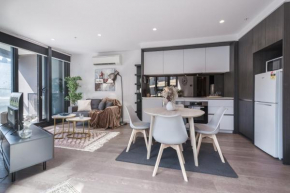 Absolute Luxury 1br Apt Mq Poolgym, Melbourne